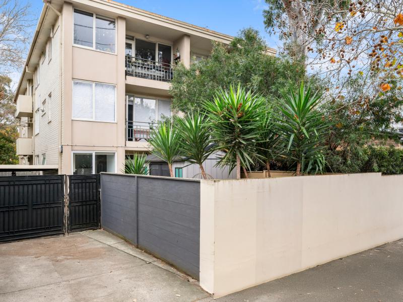 Ground Floor Prahran Living with Expansive Courtyard and Dual Parking
