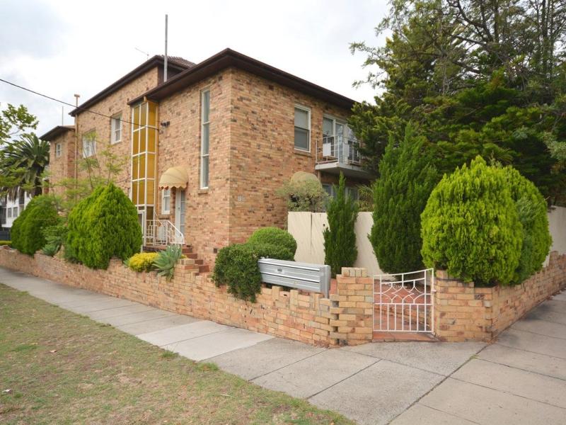 North Facing Apartment with Garage in the Heart of Elsternwick