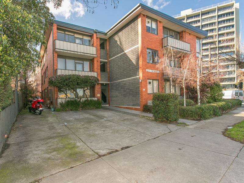 One Bedroom Apartment