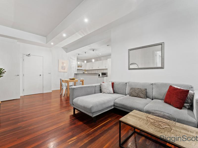 Easy Apartment Living, With Courtyard Appeal