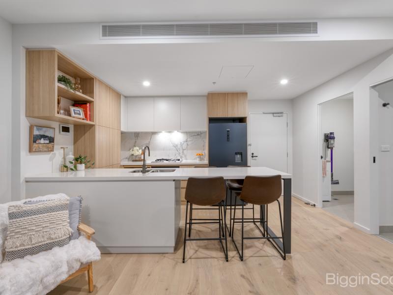 Stylish Pad With Location To Match