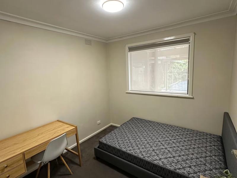 **Comfortable Furnished Room in a Convenient Bayswater Location**