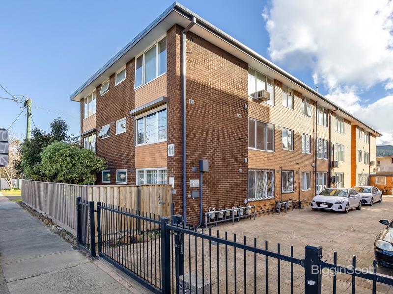 UNBEATABLY POSITIONED FOR LIFESTYLE EASE