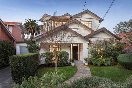 A Rare Family Offering in a Prized Elsternwick Location