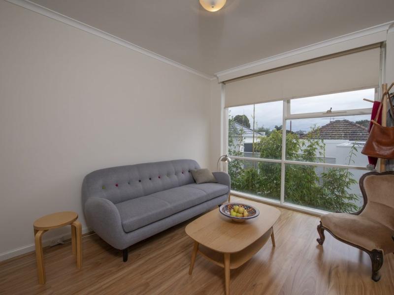 Spacious One-Bedroom Apartment in a Leafy St Kilda Setting