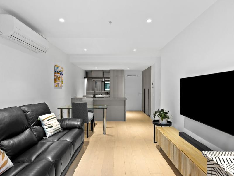 Space, Sophistication & Location- A Standout Hawthorn East Residence