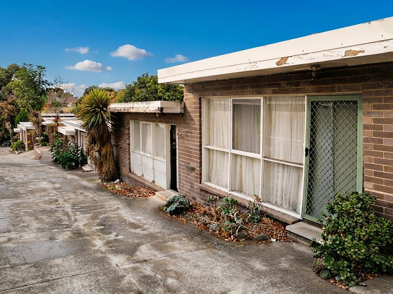 Convenient One-Bedroom Unit in Prime Mitcham Location