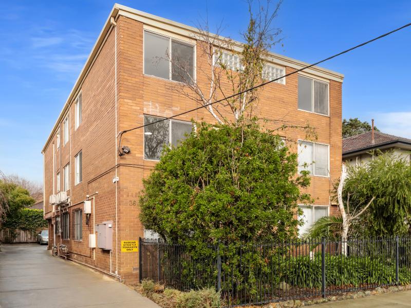 Freshly Renovated Style in the Heart of Prahran!