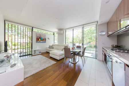 Designer Living – Just Bring Your Suitcase