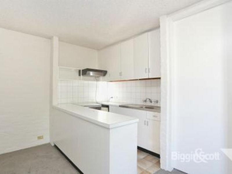 Spacious One Bedroom Apartment 