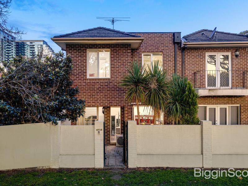 Modern Living in the Heart of Box Hill
