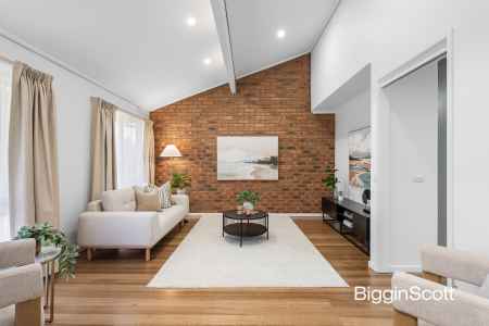 RENOVATED COMFORT IN BRENTWOOD SECONDARY ZONE!