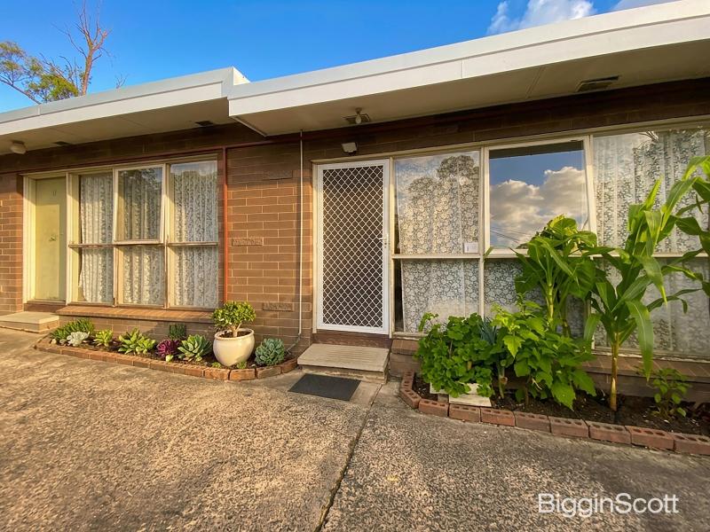 Convenient One-Bedroom Unit in Prime Mitcham Location