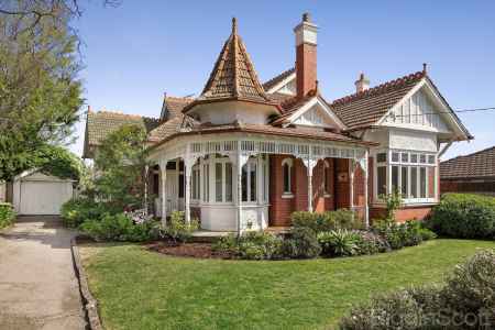 "Kerrillean" 10 Elizabeth Street, Elsternwick