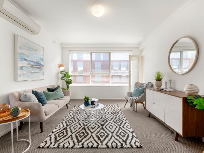 Top Floor Two Bedroom Apartment