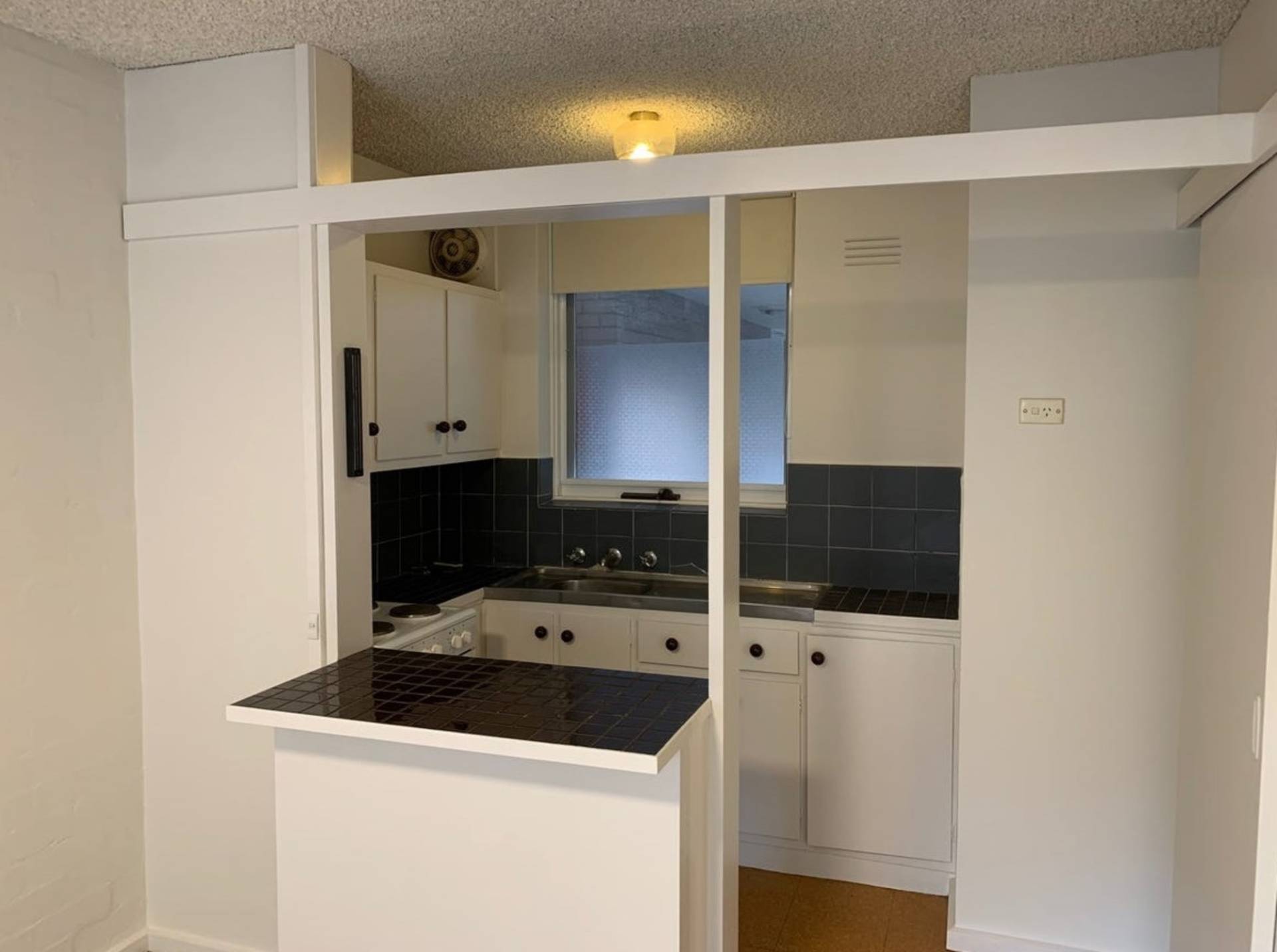 4/9-11 Barnsbury Road, South Yarra - Image 1