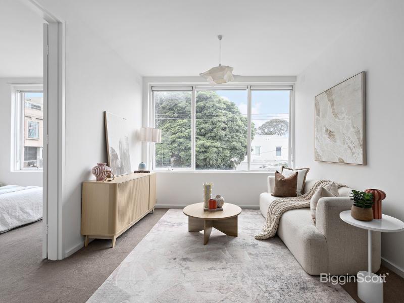 BOUTIQUE RICHMOND HILL RETREAT MOMENTS FROM THE MCG
