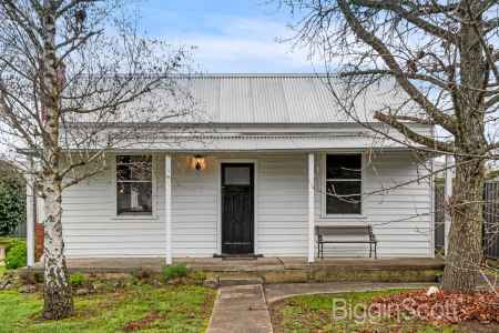 CHARMING PARTLY FURNISHED COTTAGE IN CENTRAL LOCATION