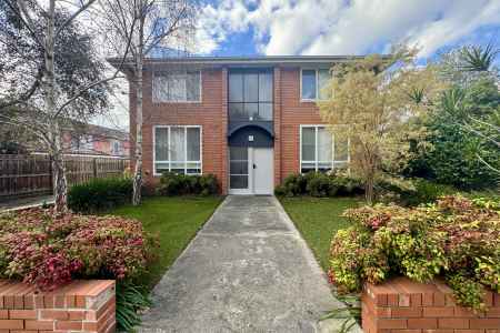 Charming One Bedroom Apartment Opposite Harleston Park
