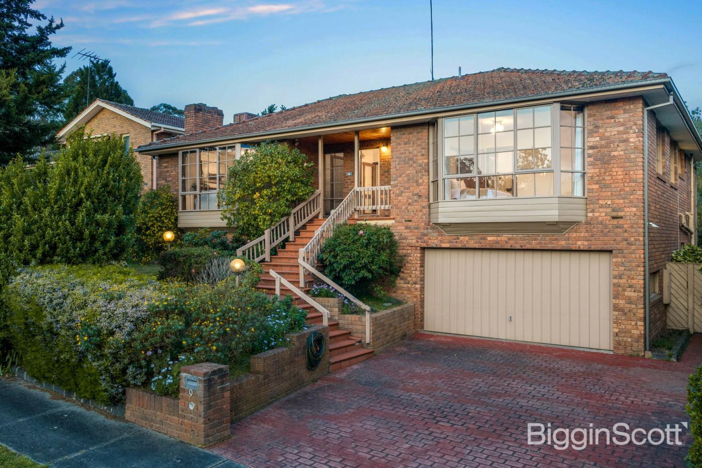 9 Dickens Close, Templestowe - Image 1