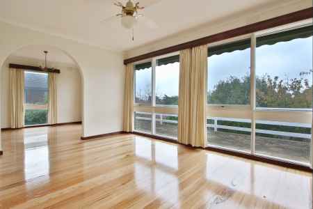Family Home with Stunning View zoned to East Doncaster Secondary College