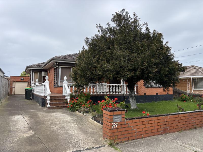 Spacious Four-Bedroom Home in a Convenient Altona North Location