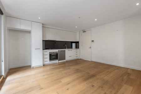 Modern Two-Bedroom Apartment in Prime Location