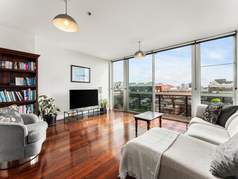 Two Levels in the Iconic Red Tulip with Rooftop Views