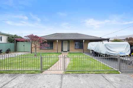 Well Built Brick Veneer Home in Popular Sebastopol