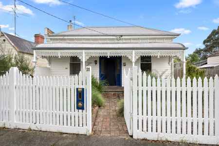 Victorian Charm in Central Ballarat East Location