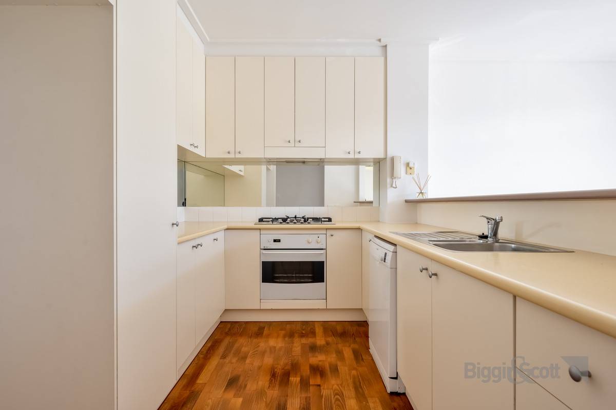 4/48 Esplanade West, Port Melbourne VIC 3207
