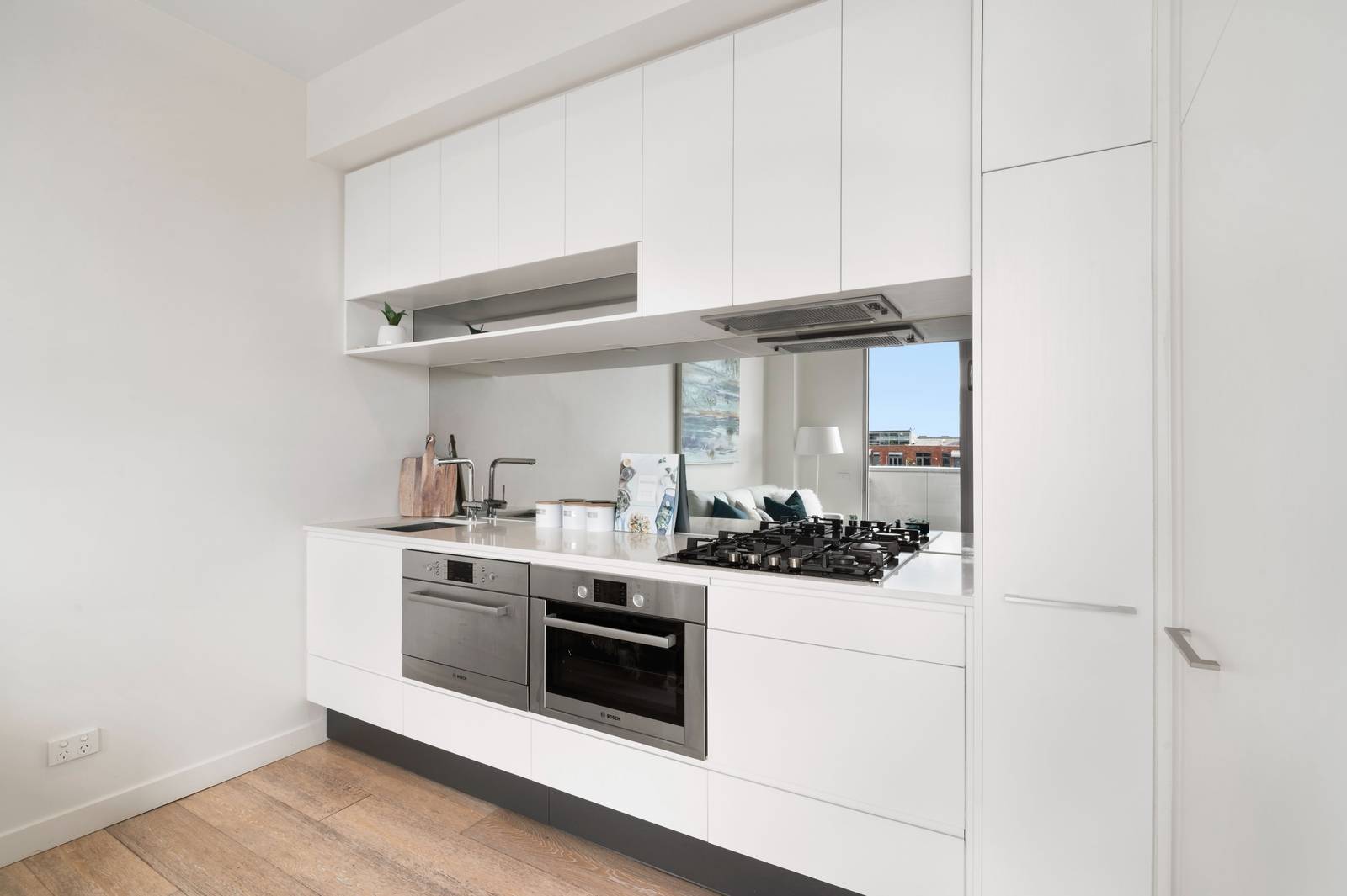 501/27 Macquarie Street, Prahran - Thumbnail 3