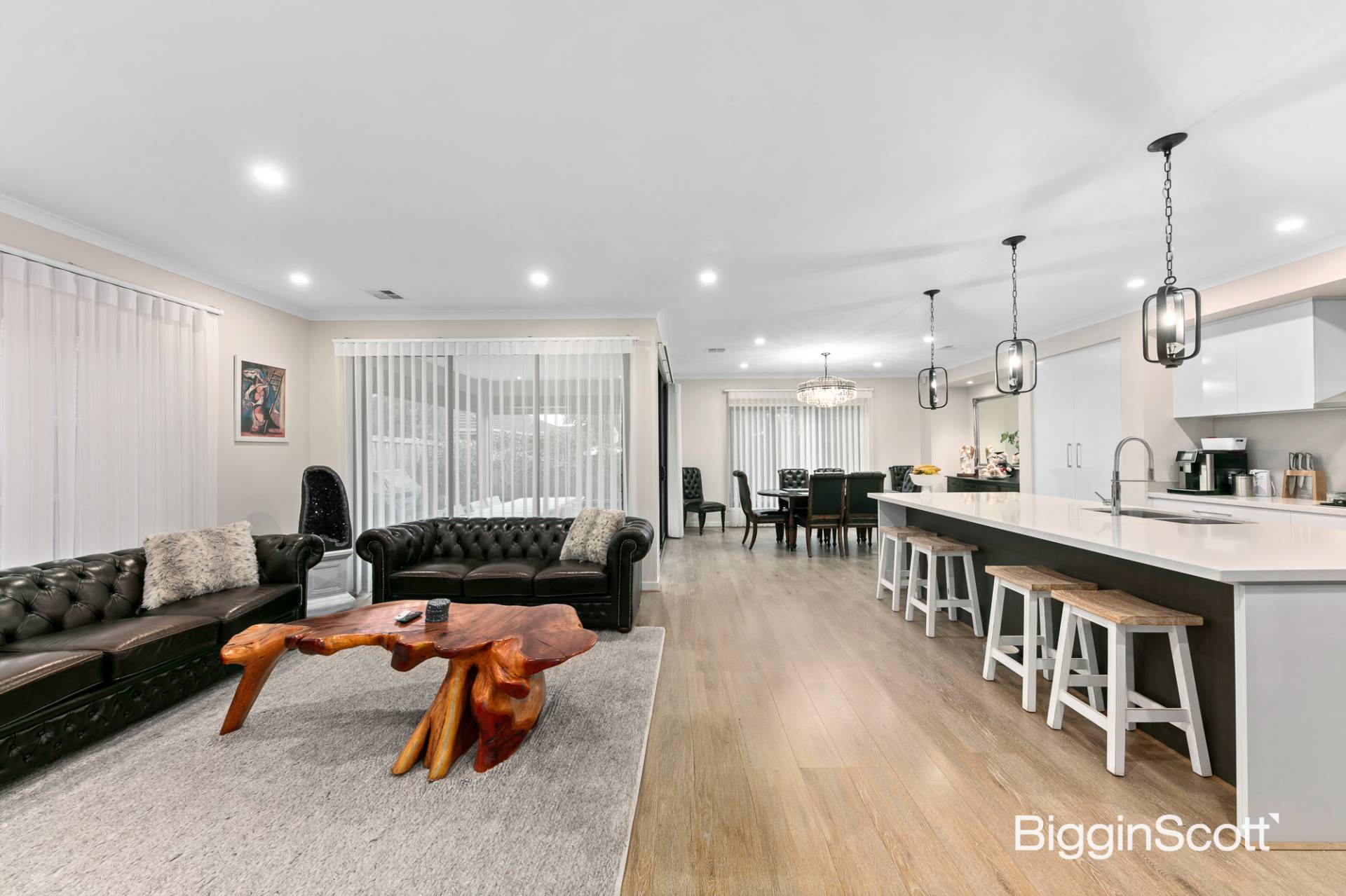 104 Evesham Drive, Point Cook VIC 3030, Point Cook - Thumbnail 3