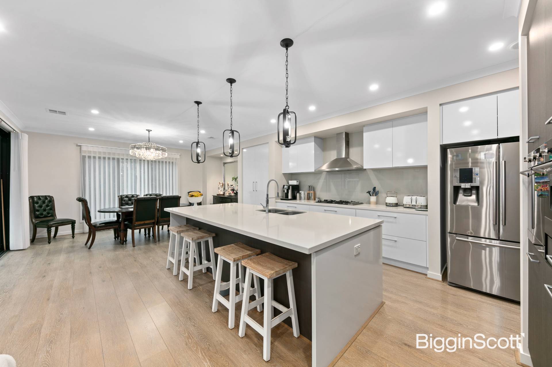 104 Evesham Drive, Point Cook VIC 3030, Point Cook - Thumbnail 4