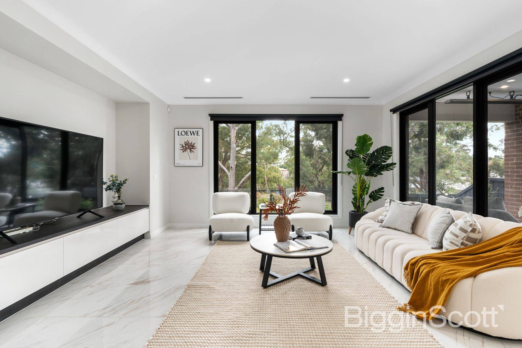 25 Aberdeen Drive, Doncaster VIC 3108, Doncaster - Thumbnail 3