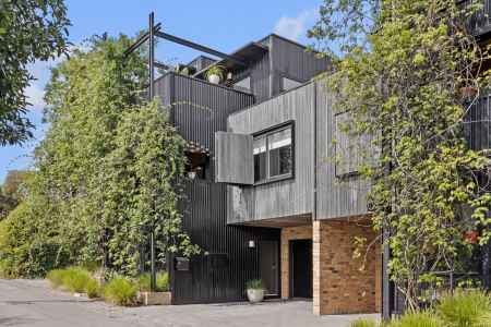 The Pinnacle of Westgarth Living: Modern Architecturally Designed 4-Bedroom Sanctuary