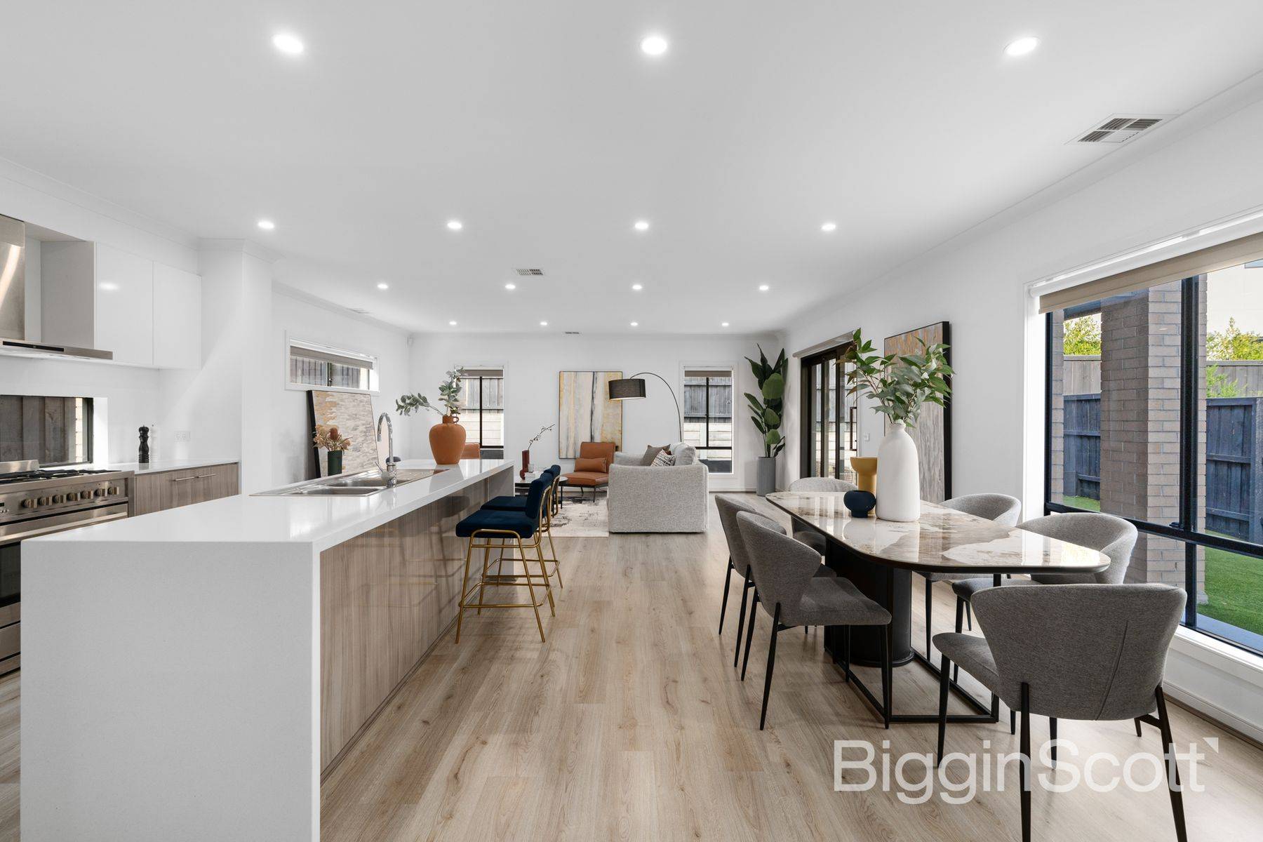 6 Foliage Way, Doncaster VIC 3108, Doncaster - Thumbnail 2
