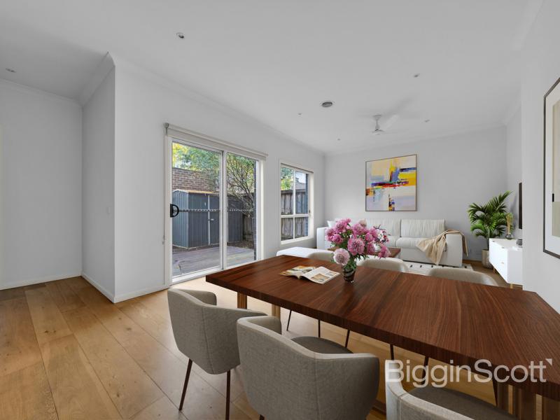 Modern Townhouse - Keysborough Gem!