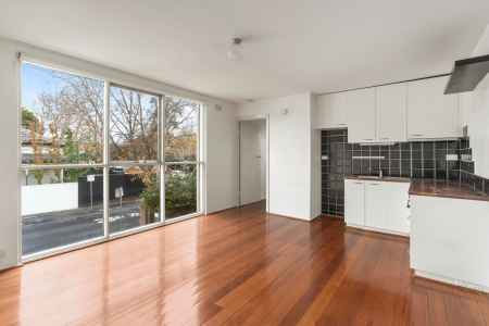 Affordable Living on the edge of Victoria Gardens & Hawksburn Village 