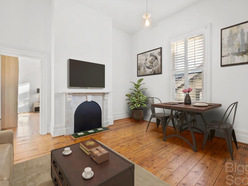 Tucked Away Treasure in One of St Kilda’s beautiful and Most Scenic Streets