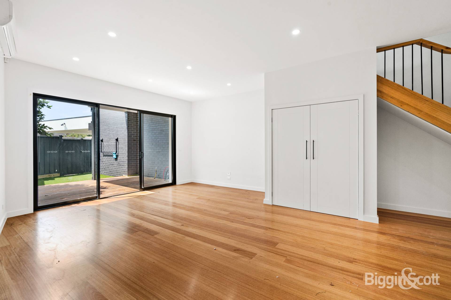16A The Circle, Altona North VIC 3025, Altona North - Thumbnail 4