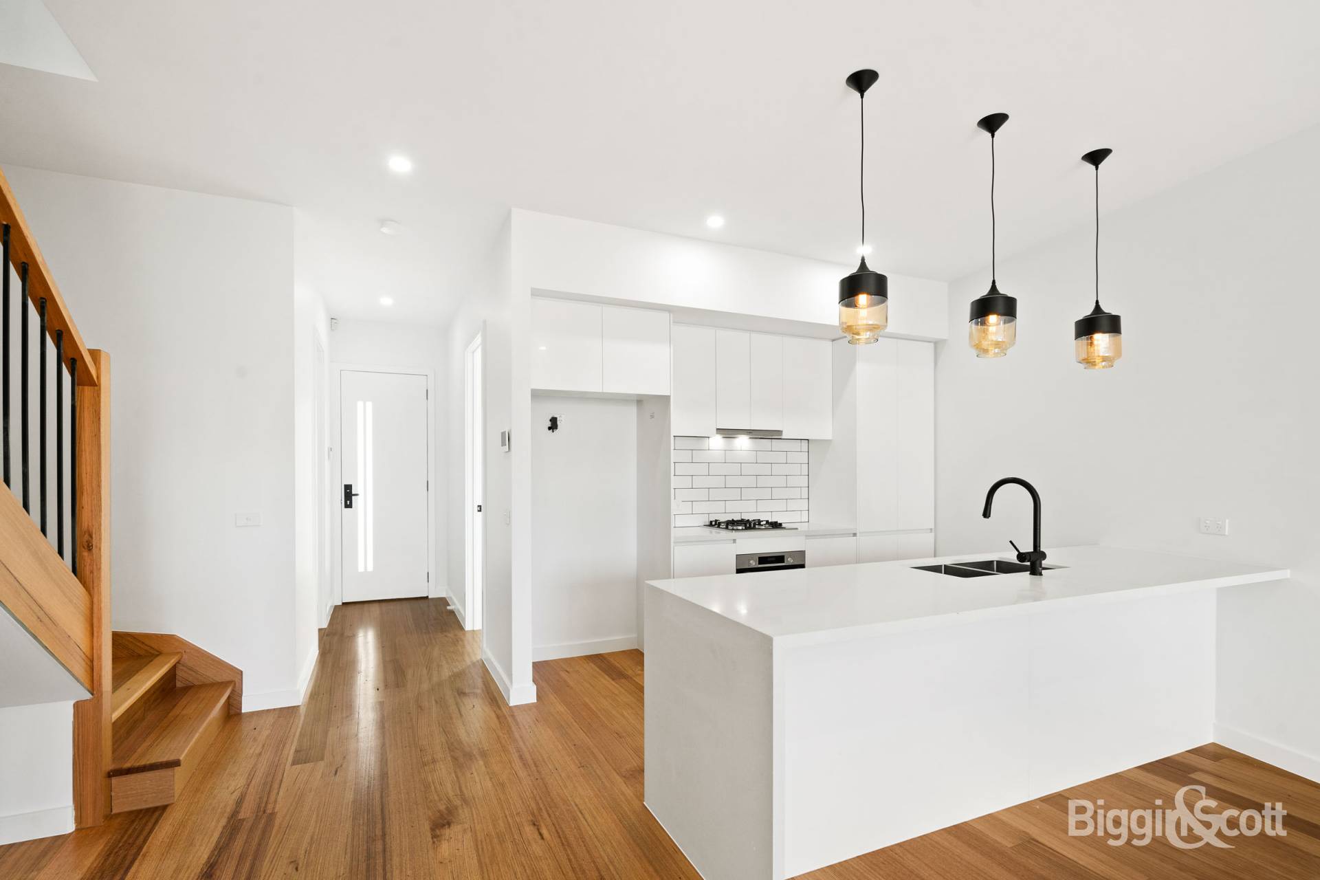 16A The Circle, Altona North VIC 3025, Altona North - Thumbnail 3