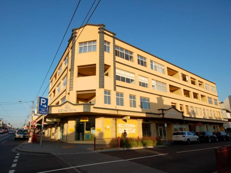 Bright, light and spacious!