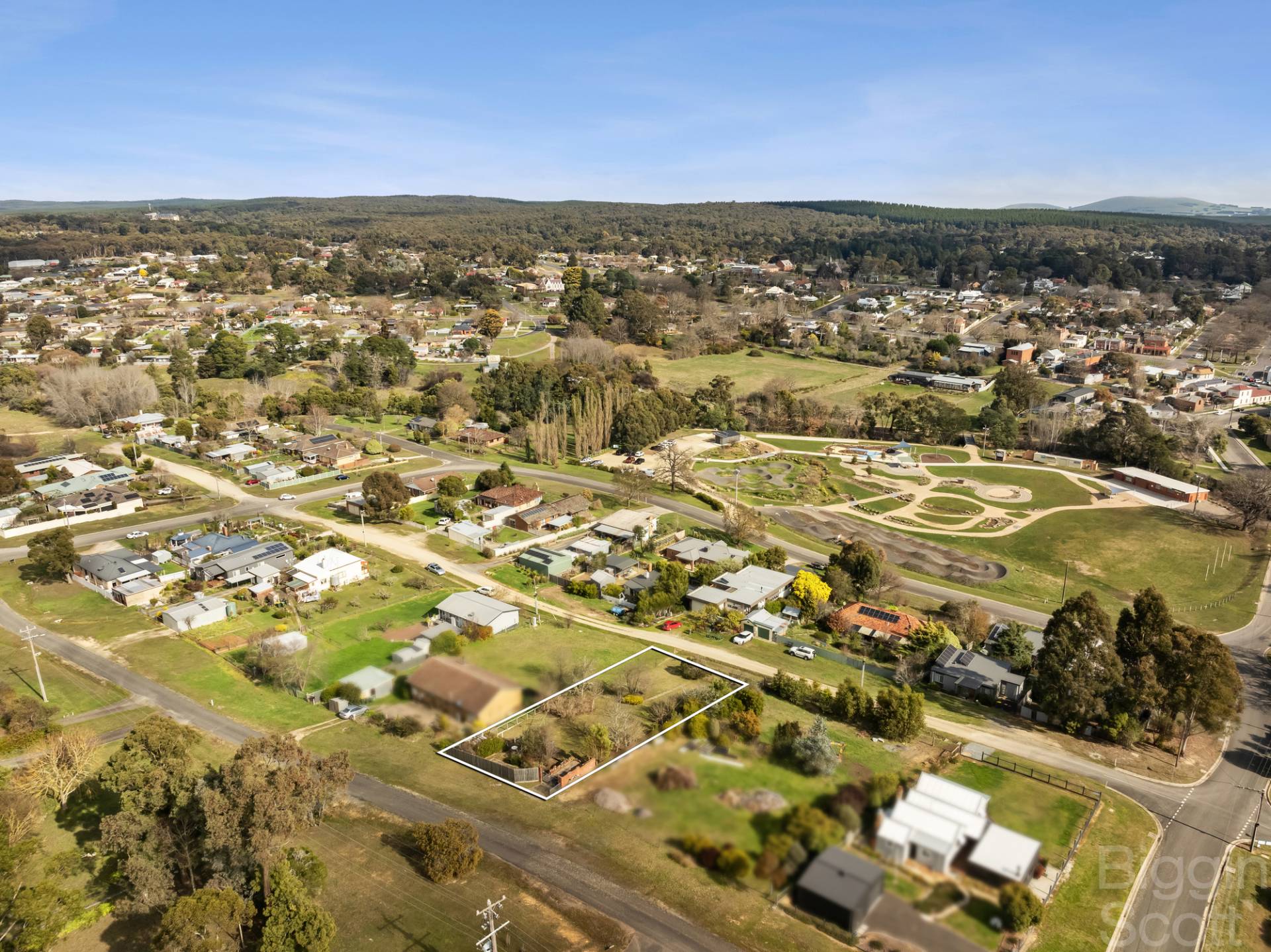 16 Rogers Street, Creswick VIC 3363, Creswick - Thumbnail 5