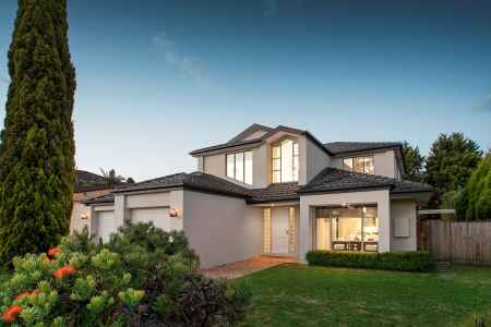 LARGE 5 BEDROOM HOME!