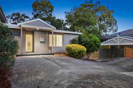MODERN UNIT - IDEAL LOCATION