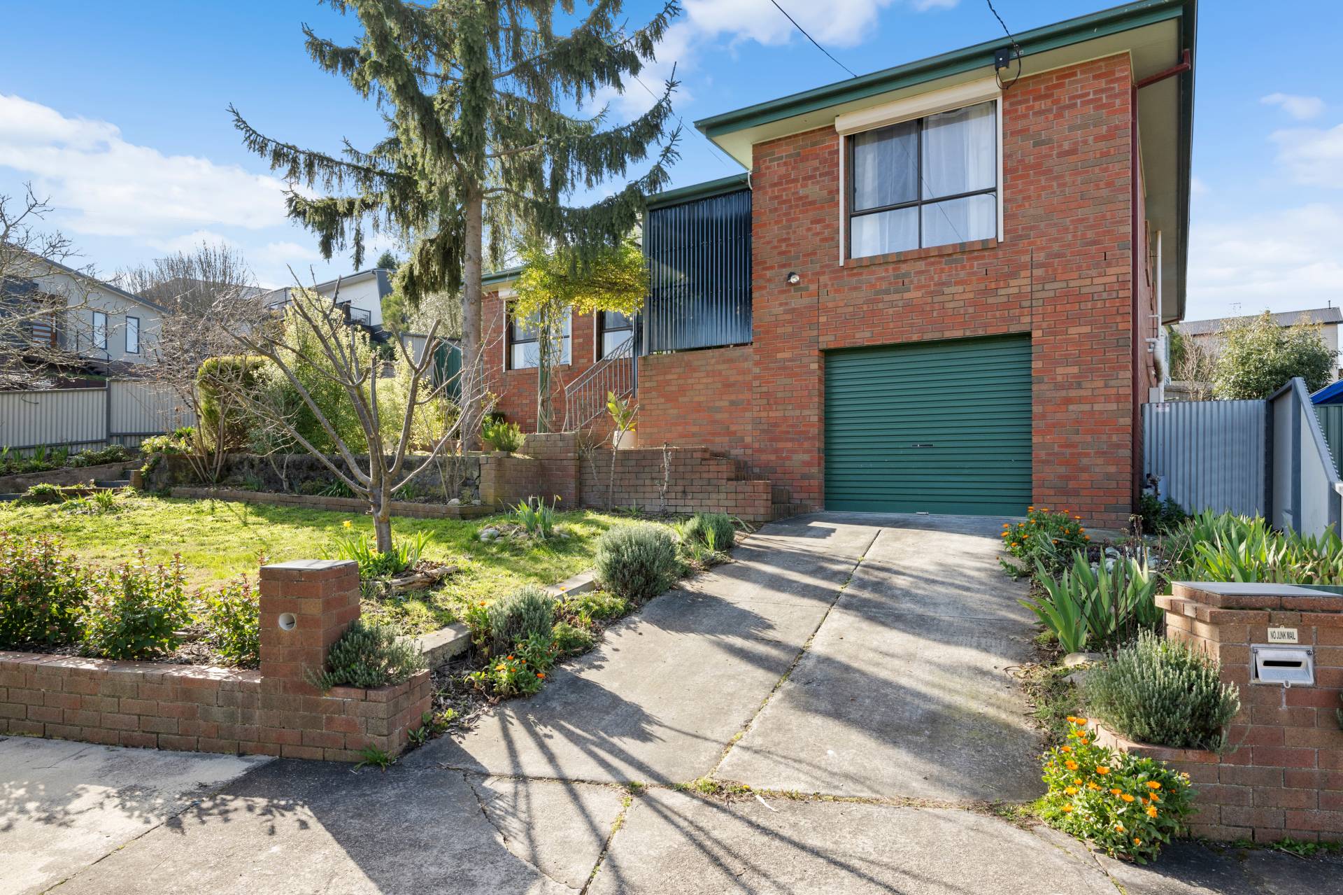 1 Curnow Street, Golden Point VIC 3350