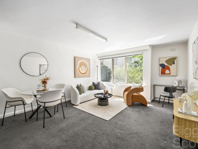 Supersize One Bedroom- Hawthorn East perfection for first timers and investors