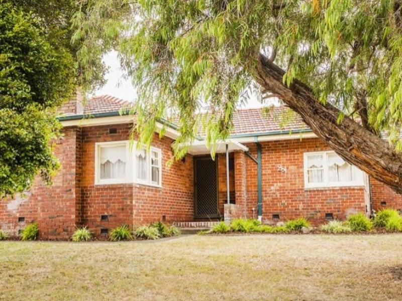 Charming, Oversized, light & bright home in the heart of Burwood