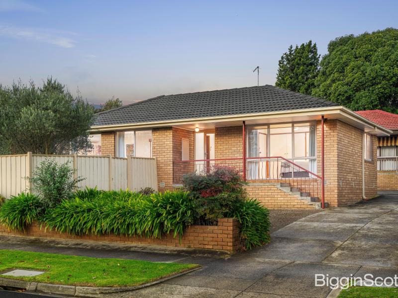 Comfortable, Easy-Care Unit in Convenient Glen Waverley Location